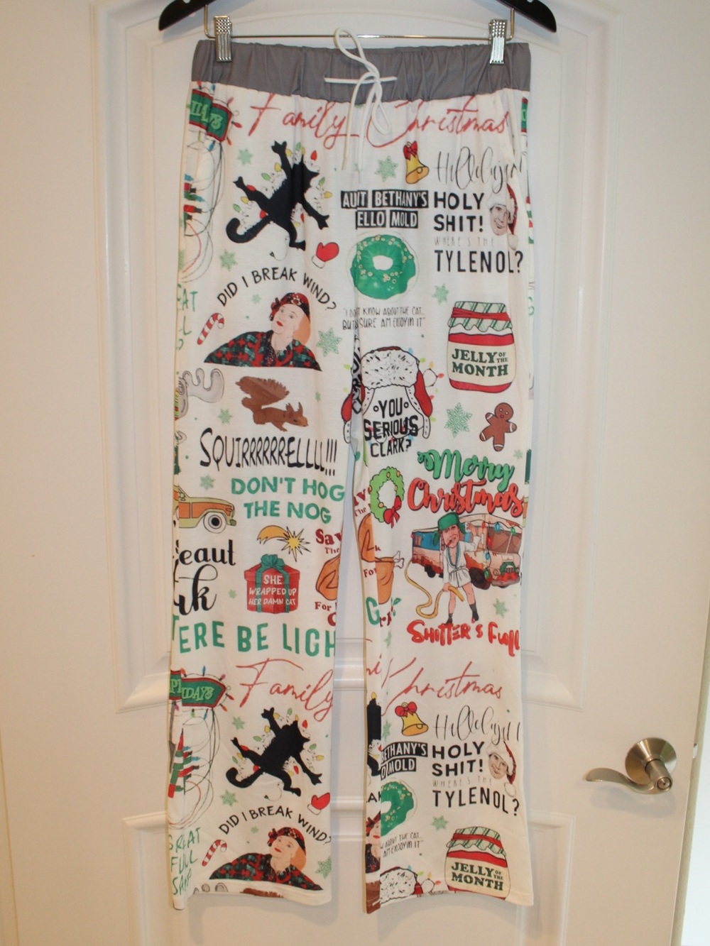 Christmas Vacation pajama bottoms (women’s L) (NWOT)